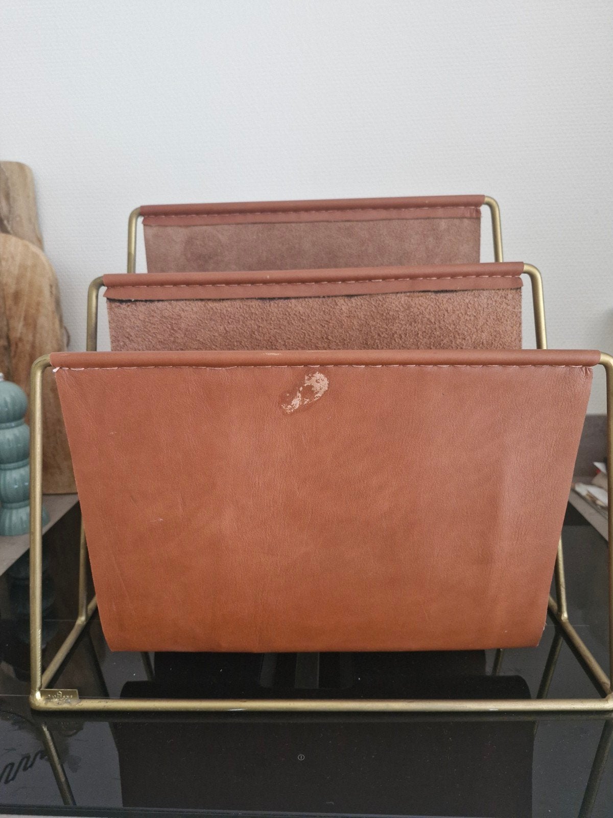 Tijdschriftenrek goudkleurig met bruin leer, Huis en Inrichting, Woonaccessoires | Krantenbakken en Lectuurbakken, Ophalen of Verzenden