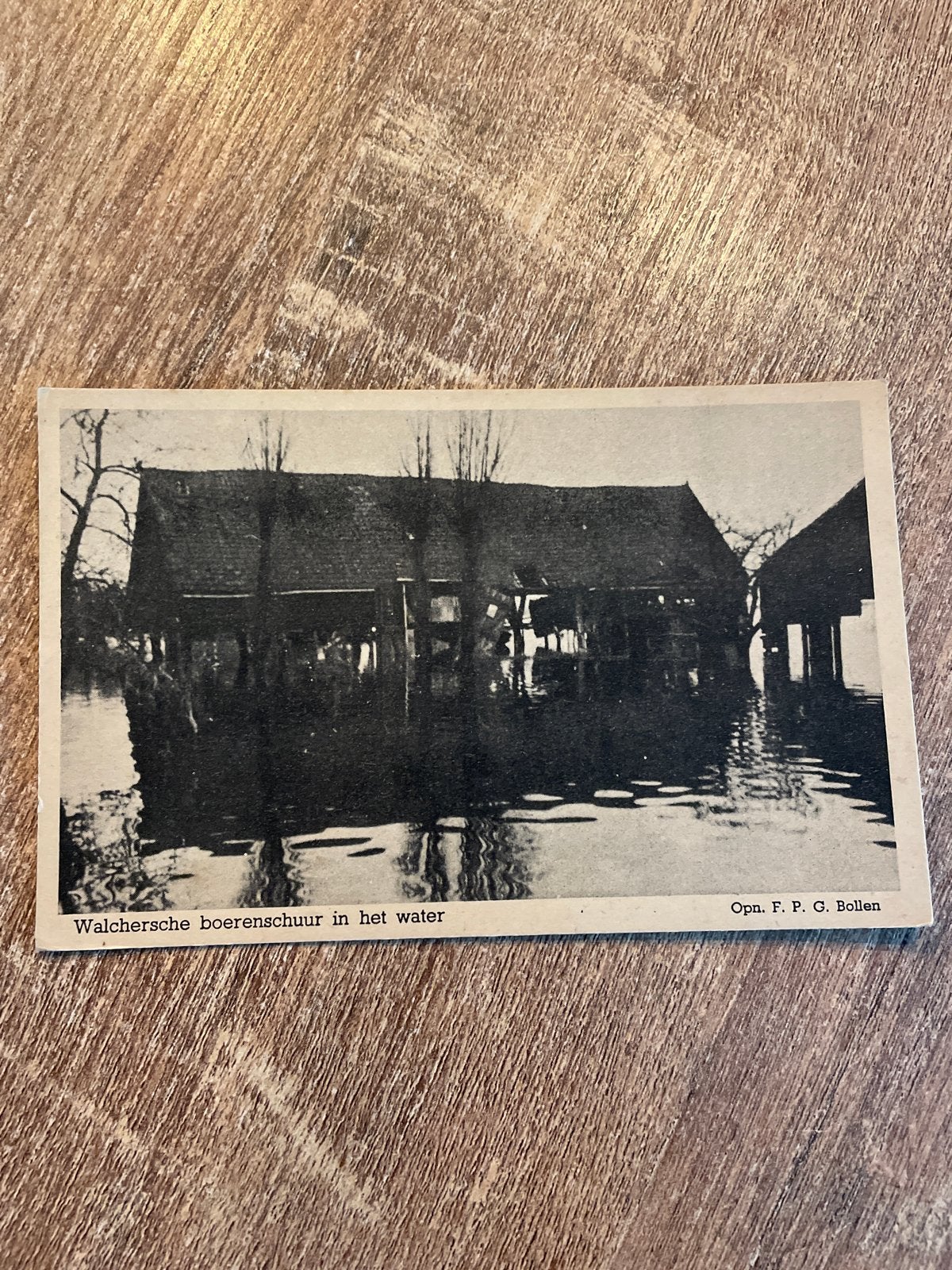 Oude ansichtkaart Walcherse boerenschuur in het water, Ophalen of Verzenden, Gelopen, Zeeland