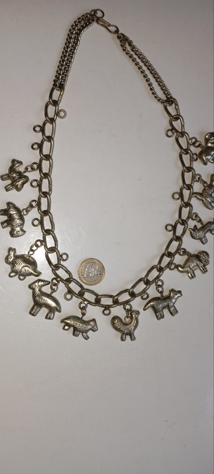 vintage ketting met veel grote beestjes, lijkt verzilverd, Ophalen of Verzenden, Zo goed als nieuw, Zilver, Overige materialen