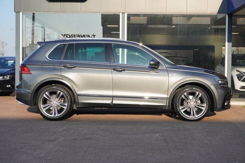 Volkswagen Tiguan 1.4 TSI ACT Highline R-Line | Automaat | A, Euro 6, 4 cilinders, 150 pk, Leder en Stof