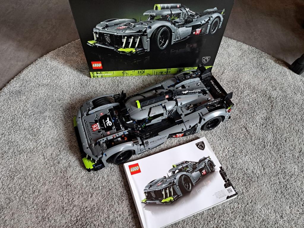 Lego Technic Peugeot 9X8 24H Le Mans Hybrid Hypercar, Ophalen of Verzenden, Zo goed als nieuw, Groter dan 1:32