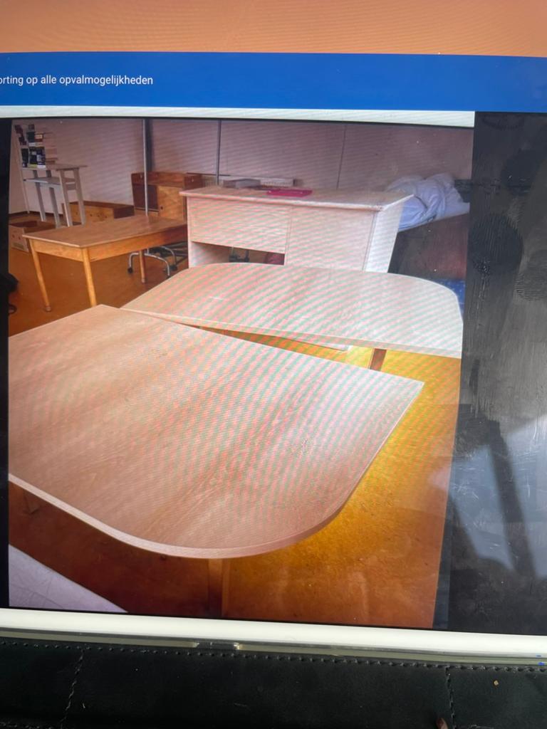 Knutsel tafel voorin KDV of buitenschoolse opvang meubilair, Gebruikt, Overige typen, Beige, Ophalen of Verzenden