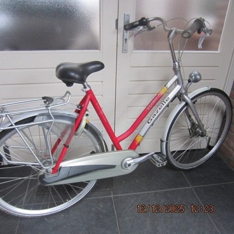 TE KOOP MOOI GAZELLE DAMESFIETS WIELMAAT 28 INCH EN VER, Ophalen, Gebruikt, Versnellingen, 56 cm of meer