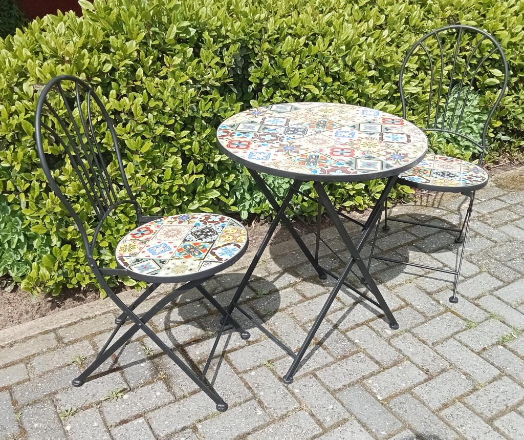 Degelijke complete bistro set maldor., Tuin en Terras, Tuinsets en Loungesets, Nieuw, Overige materialen, 2 zitplaatsen, Bijzettafel