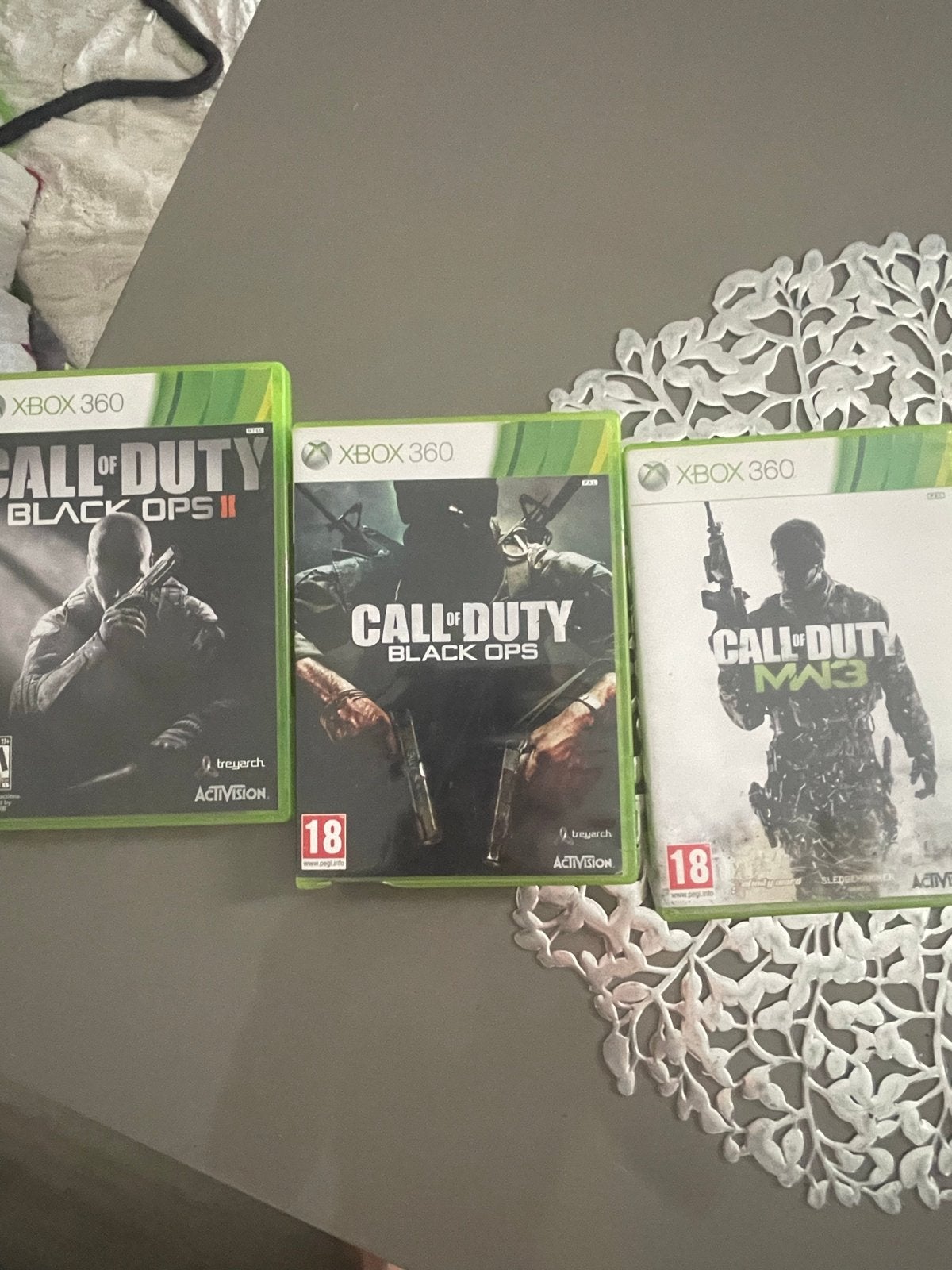 Xbox 360 S met 3 controllers en 3 Call of Duty games, Ophalen, Met 3 controllers of meer, Gebruikt, Met games