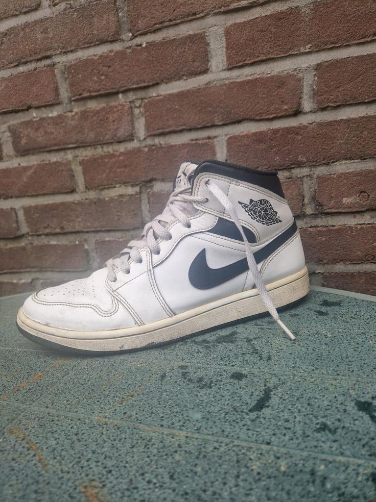Nike Air Jordan 1 Mid Schoenen, Ophalen, Wit, Sneakers of Gympen, Gedragen