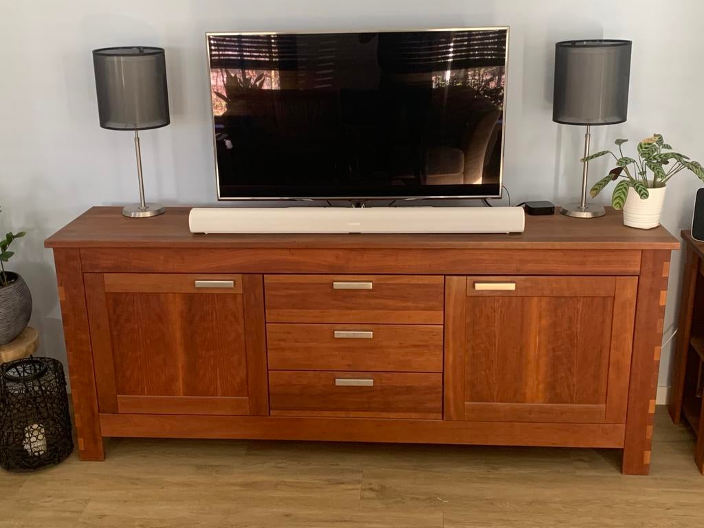 Kersenhouten TV meubel / Dressoir 212x47x88 cm - Geolied, Huis en Inrichting, Kasten | Dressoirs, Ophalen, Gebruikt, Met deur(en)