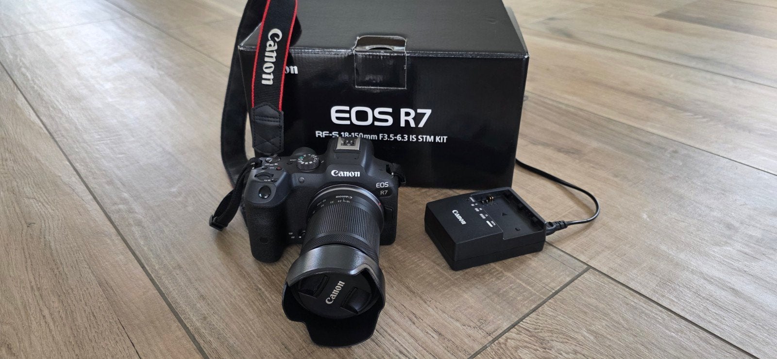 Canon EOS R7 systeemcamera met RF-S 18-150mm lens, Canon, Accu, Ophalen of Verzenden, Zo goed als nieuw