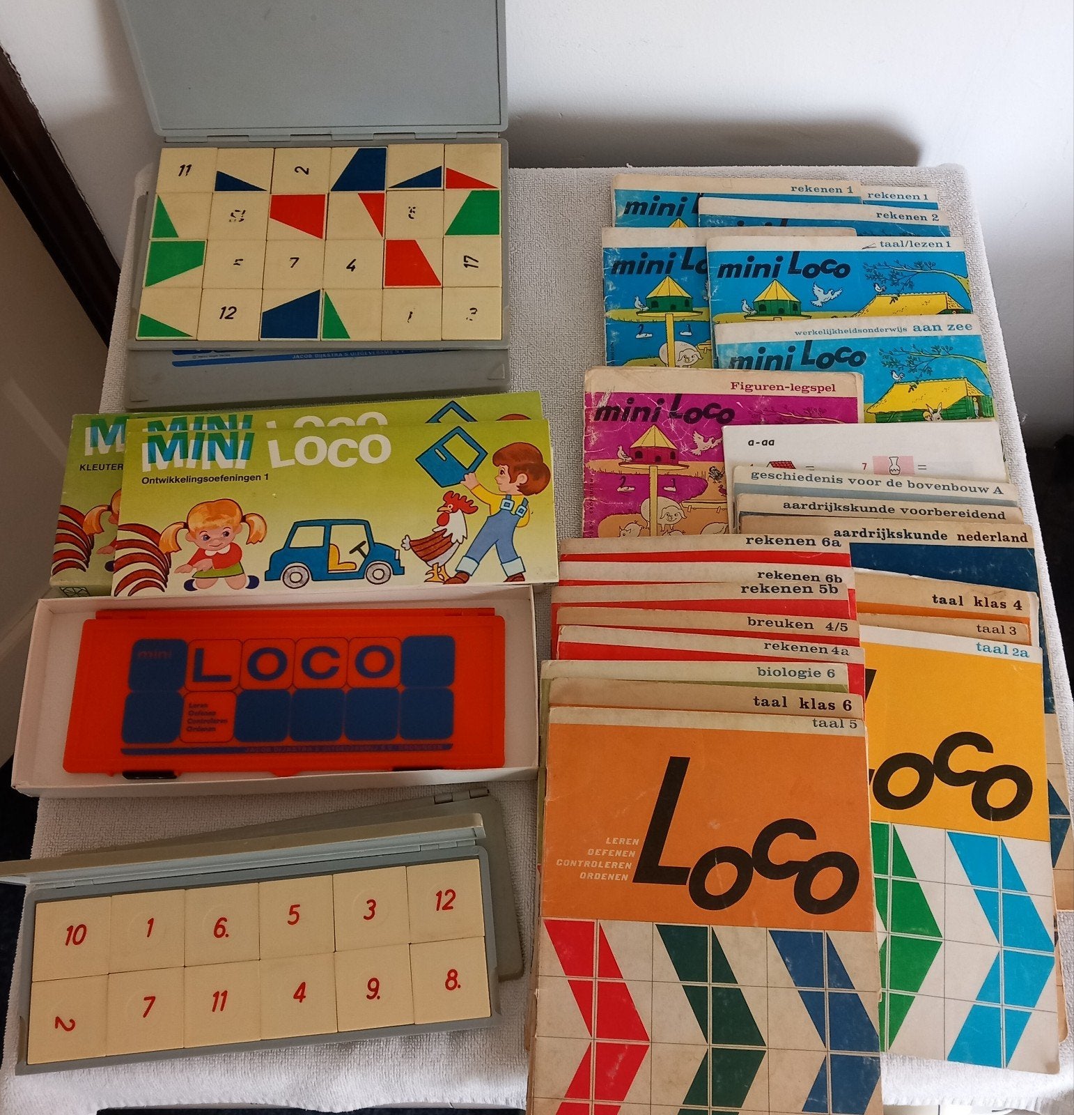 Loco en Mini Loco met diverse boekjes uit de jaren '70, Ophalen