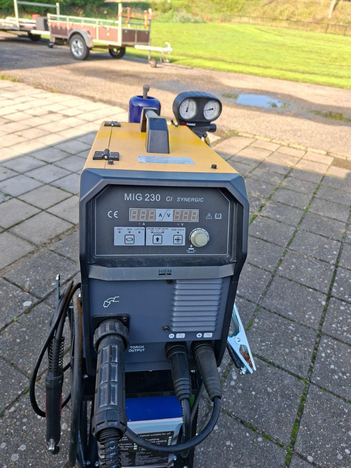 hbm mig lasapparaat, Ophalen, Zo goed als nieuw, 150 tot 250 ampère, Co2
