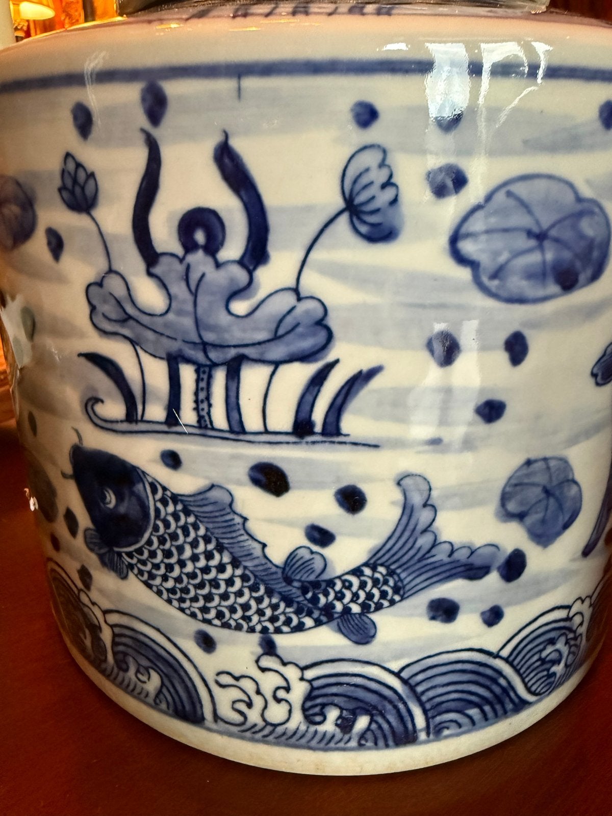 Chinese gemberpot met vissen en lotusdecor, Ophalen