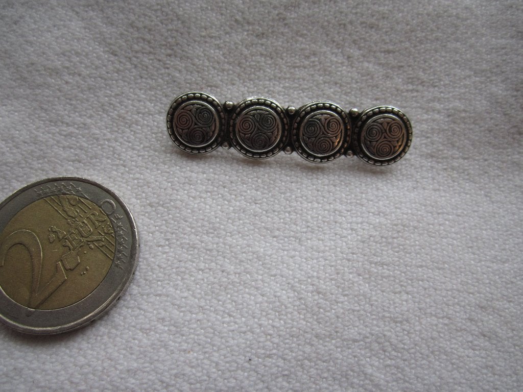 39.  Schitterende oude broche, Kelt zilver, Ophalen, Zilver, Broche