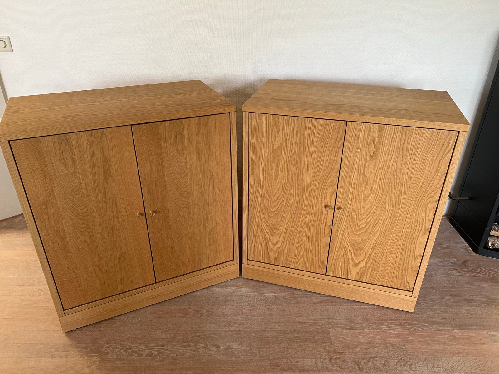 2x IKEA TONSTAD Kasten met deuren, eikenfineer, 82x47x90 cm, Huis en Inrichting, Ophalen of Verzenden, Zo goed als nieuw