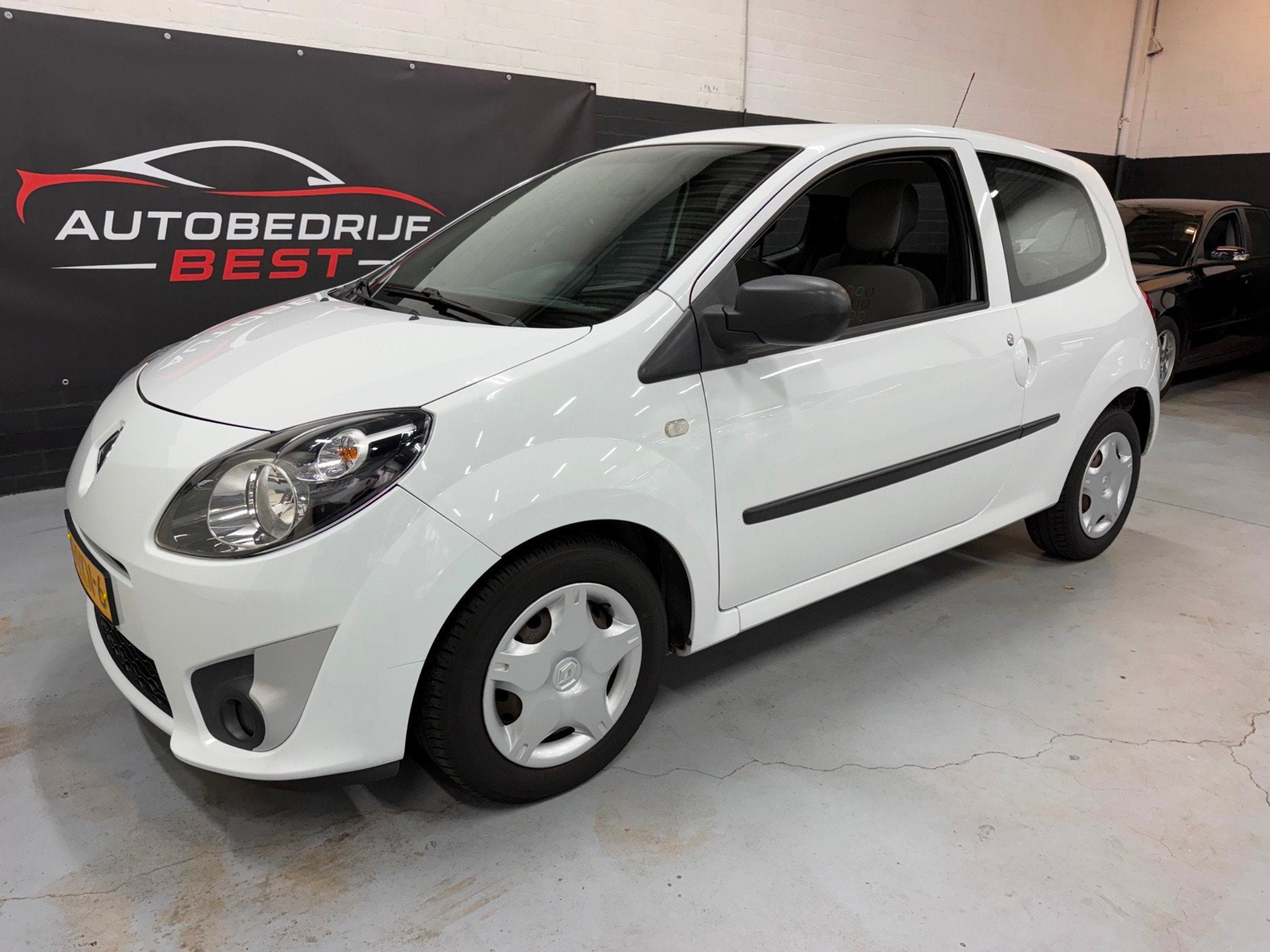 Renault Twingo 1.2-16V Authentique Nap/Airco/APK 10-2027!, Gebruikt, 4 cilinders, 4 stoelen, Origineel Nederlands