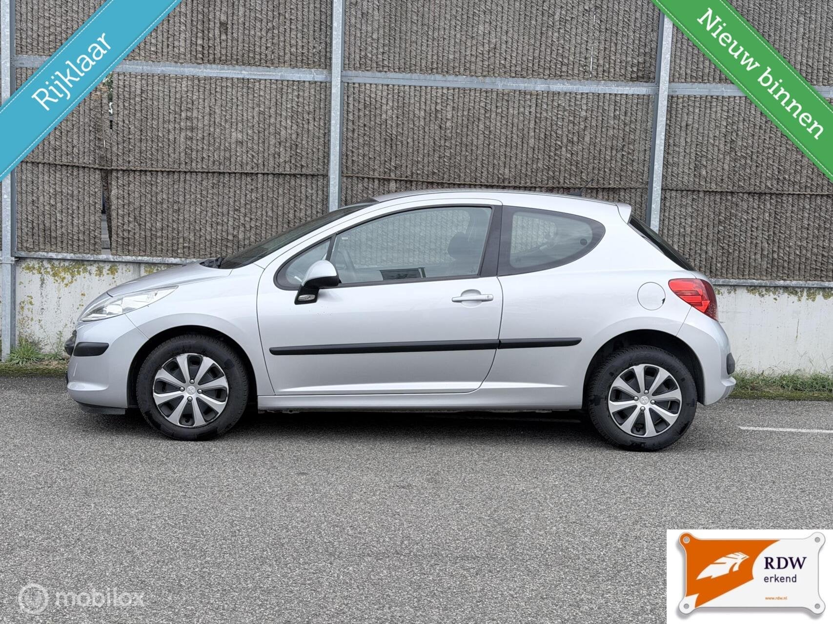 Peugeot 207 1.4 VTi Sublime NAP/AIRCO/NWE KOPPELING/CRUISE C, Gebruikt, 49 €/maand, Origineel Nederlands, Bedrijf