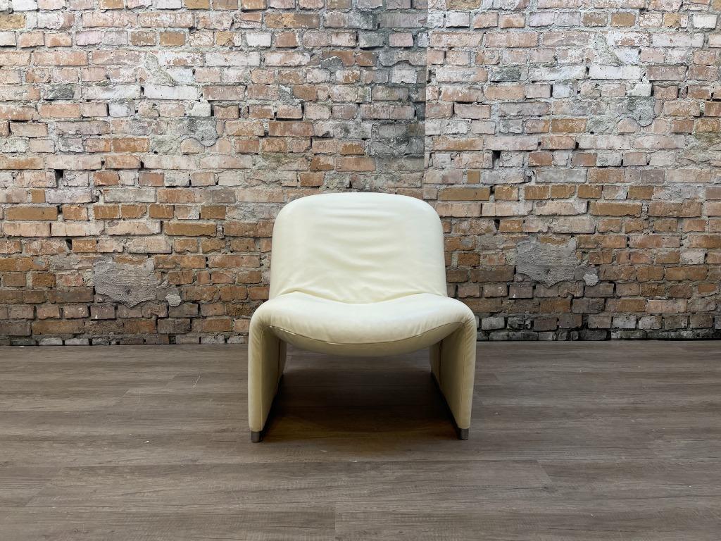 Artifort Alky bij TheReSales, Huis en Inrichting, Fauteuils, Leer, Minder dan 75 cm, Ophalen of Verzenden, Zo goed als nieuw