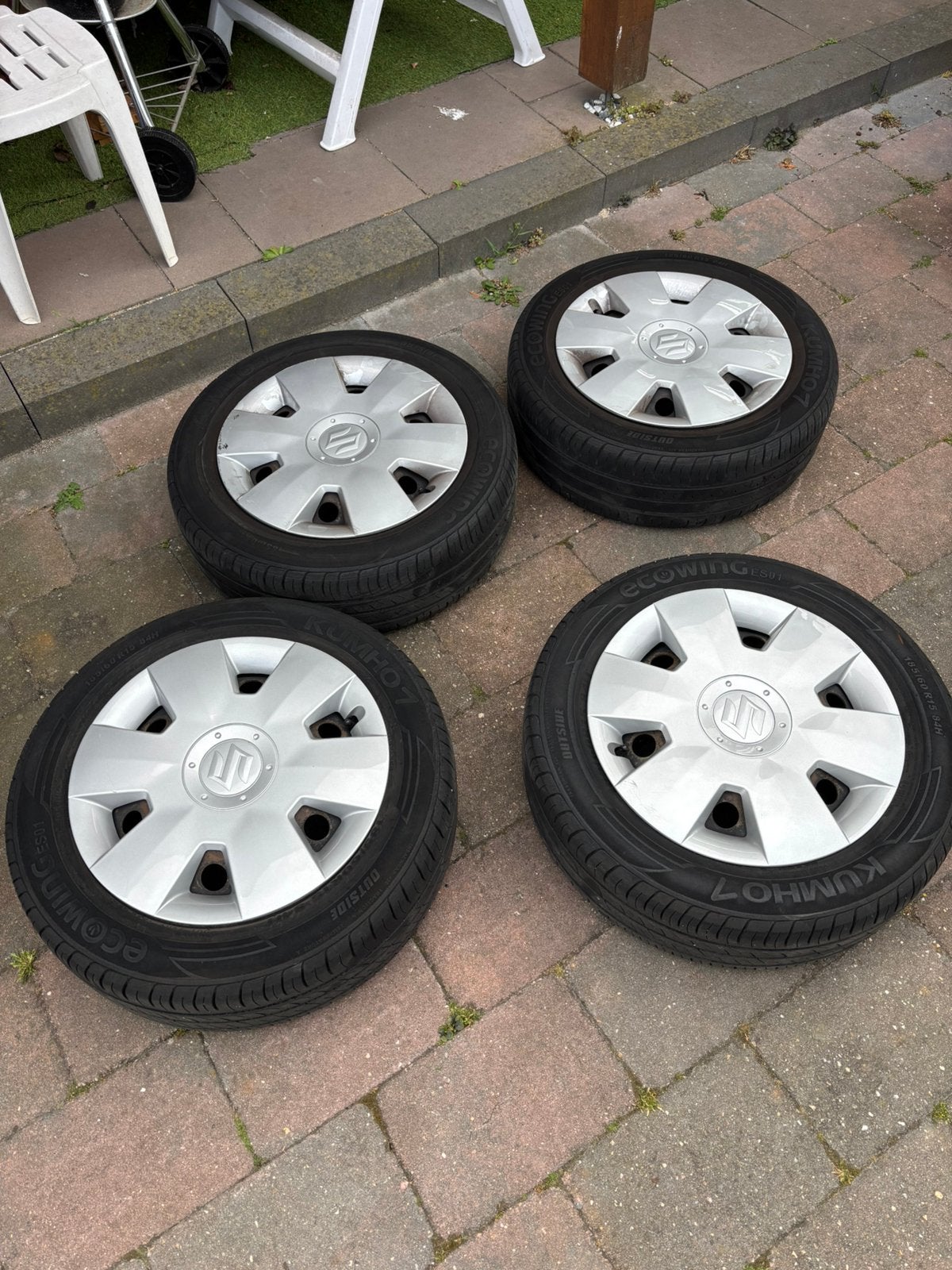 Suzuki swift  banden en velgen.(zomerbanden), Auto-onderdelen, Gebruikt, 15 inch, Band(en), Personenwagen