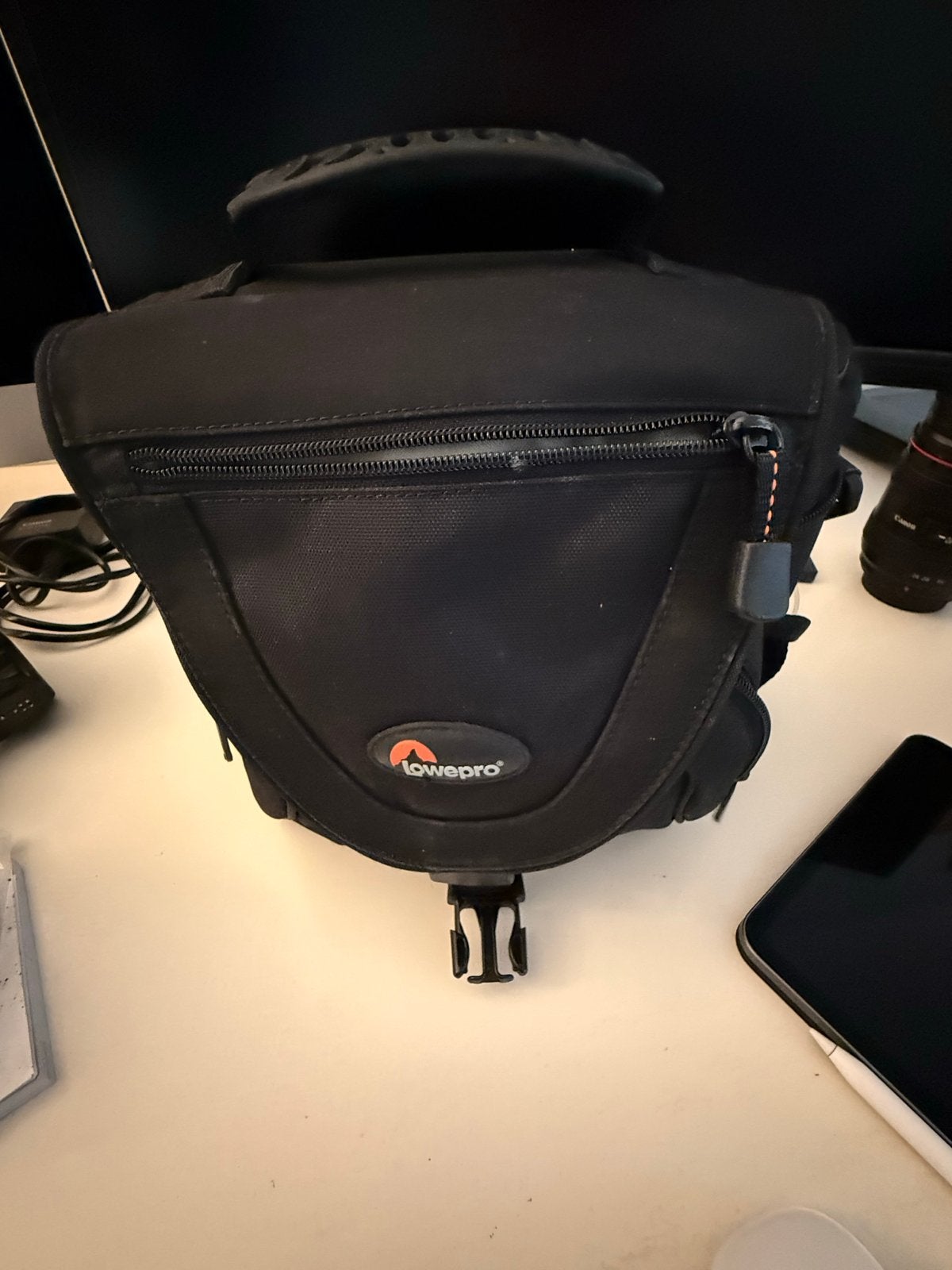 Lowepro Nova 2 AW Cameratas - Zwart, Audio, Tv en Foto, Fotografie | Fototassen, Gevoerd, Ophalen of Verzenden, Zwart, Schoudertas