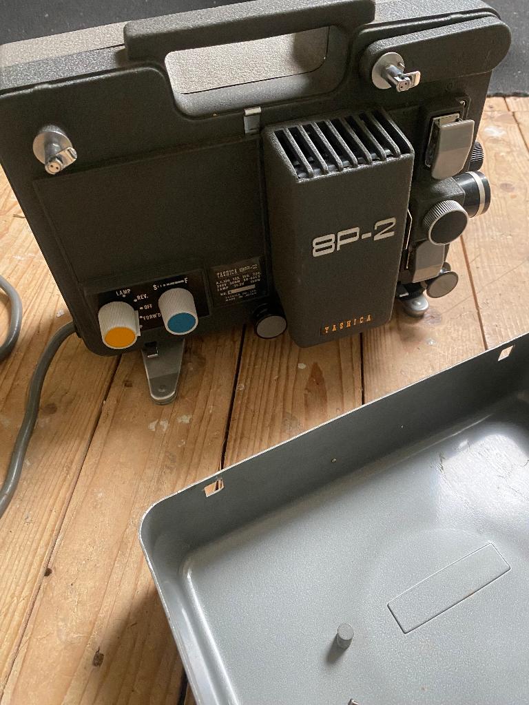 Vintage Yashica 8P-2(8mm)Projector Multi-Voltage, Audio, Tv en Foto, Ophalen of Verzenden, Gebruikt, Compact, Overige Merken