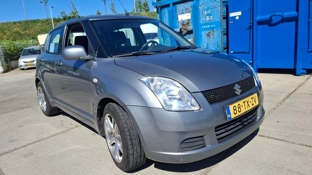 Suzuki Swift 1.5 5D AUT 2007, AIRCO, Auto's, Suzuki, Stof, 40 €/maand, Zwart, 4 cilinders
