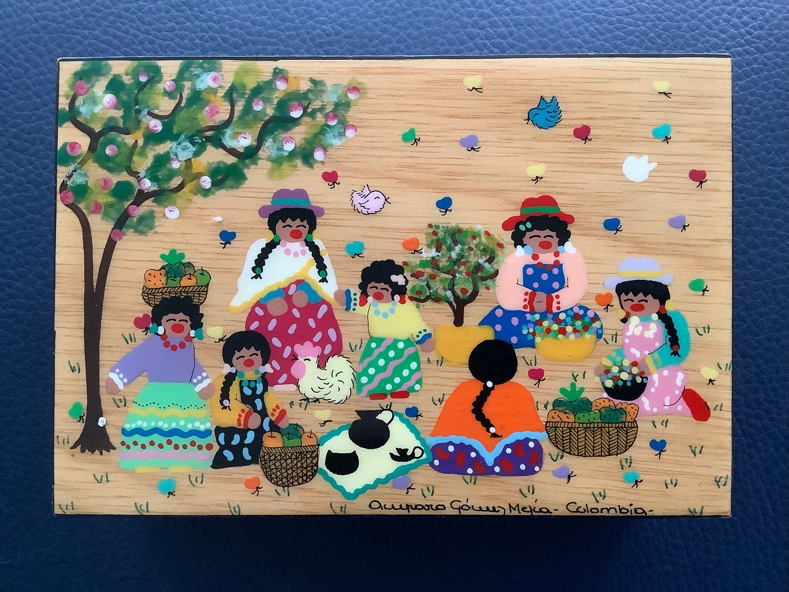 Colombiaans Houten Doosje - gesigneerd / heldere kleuren, Antiek en Kunst, Ophalen of Verzenden, Gesigneerd