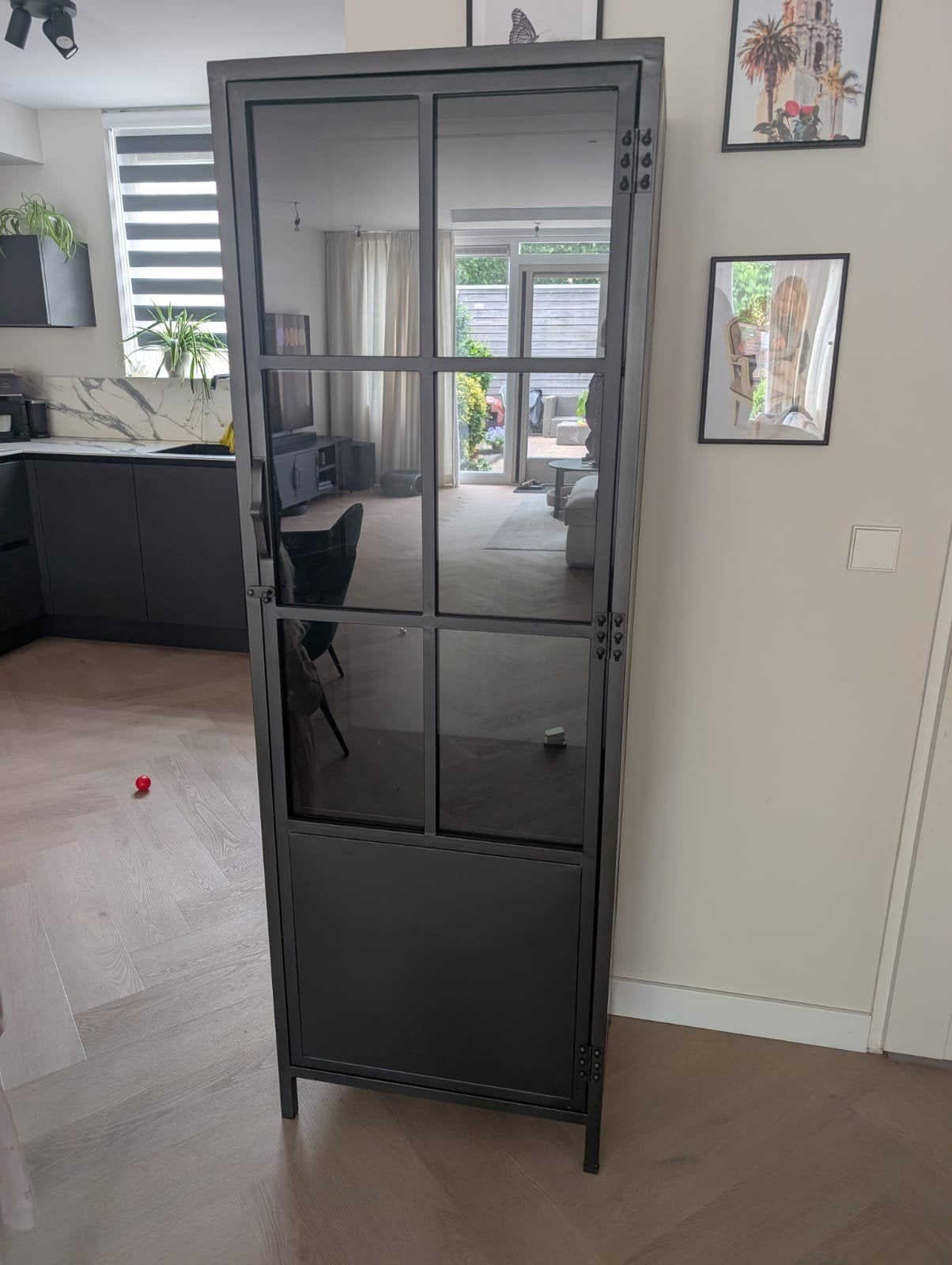 Metalen kastCastello- zwart vitrinekast, Huis en Inrichting, Ophalen, 50 tot 100 cm, Zo goed als nieuw, 150 tot 200 cm