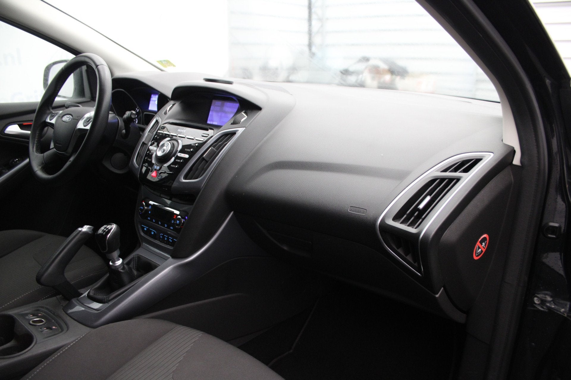 Foto 12 van Ford FOCUS Wagon 1.0 EcoBoost Titanium nette station met tre