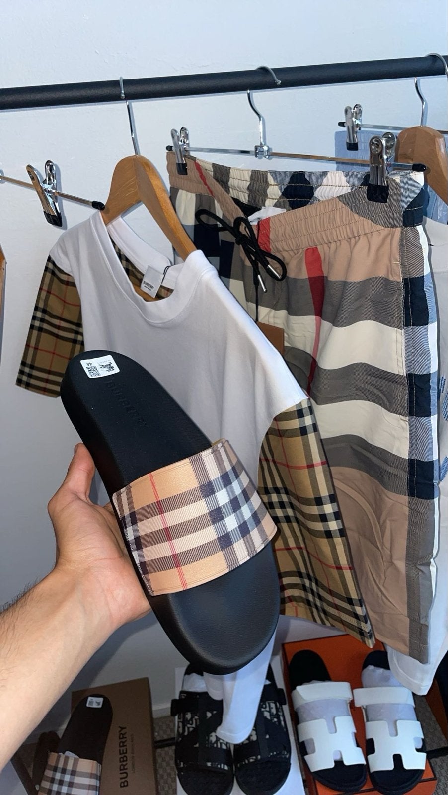 Burberry set: T-shirt en korte broek (L en XL), Ophalen, Zo goed als nieuw