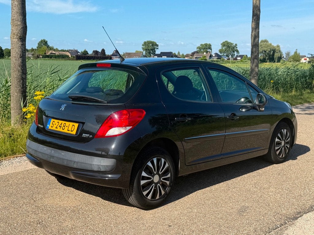 Peugeot 207 1.4 Acces Lite APK 07-2027 Airco 5Drs, Voorwielaandrijving, Euro 5, Stof, Zwart