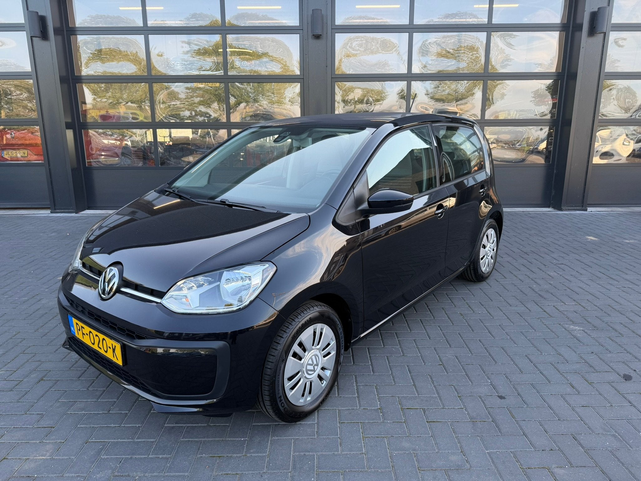 Volkswagen up! 1.0 Drs / Airco (bj 2017), Auto's, Keurmerk '100% Onderhouden', Gebruikt, Up!, 4 stoelen