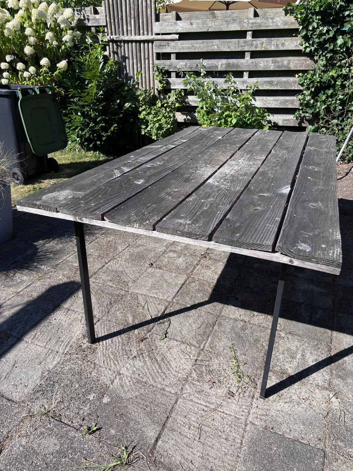 GRATIS houten tuintafel met metalen frame, Ophalen, Gebruikt, Rechthoekig, Hout