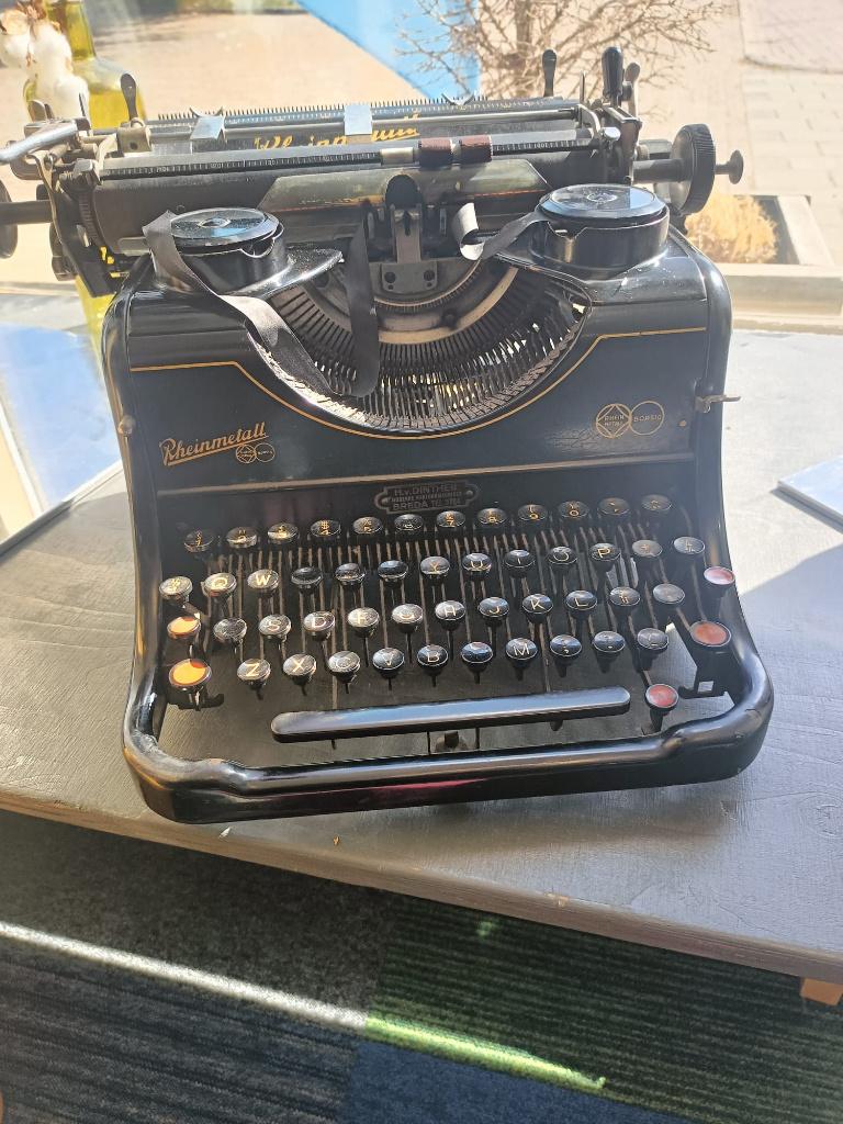 Typemachine uit 1947, Diversen, Typemachines, Ophalen, Gebruikt, Dorcaswinkelkapelle@dorcas.nl, Dorcas