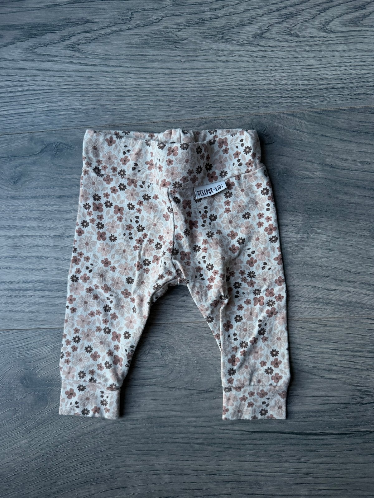 Leuke bloemenprint broek van Ukkepuk Kids, maat 56, Ophalen of Verzenden, Zo goed als nieuw, Meisje, Broekje