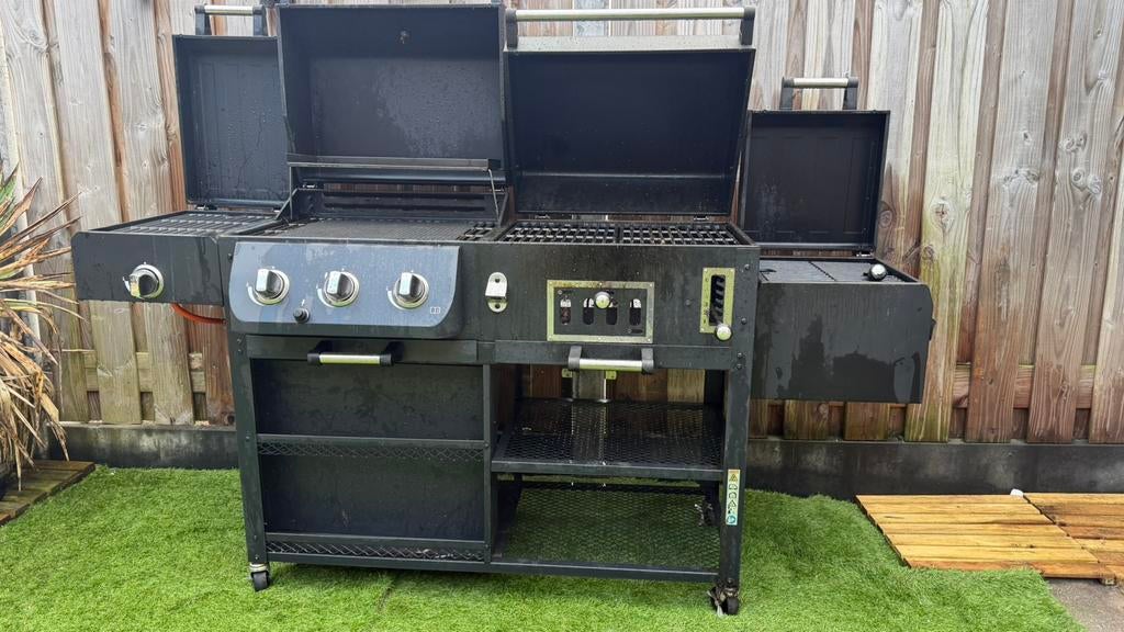 Grote BBQ / Buitenkeuken – Gas, Kolen & Smoker, Ophalen, Gebruikt