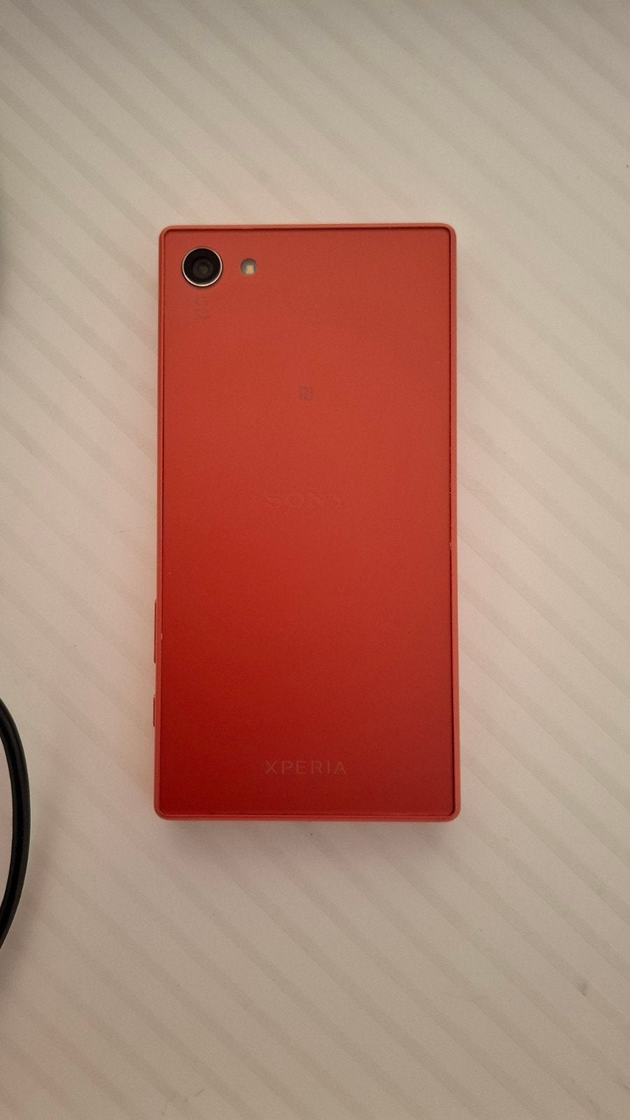 Sony Xperia Z5 Compact GSM met oplader - Prima staat, Overige modellen, Touchscreen, Ophalen of Verzenden, Zo goed als nieuw