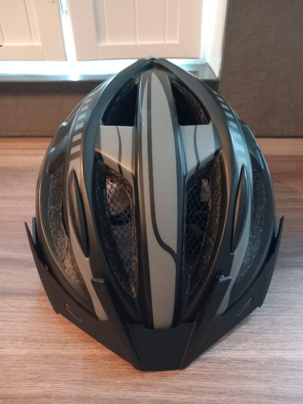 Fietshelm met LED-achterlicht maat L- Zwart/Grijs, Onbekend, Overige maten, Ophalen of Verzenden, Zo goed als nieuw