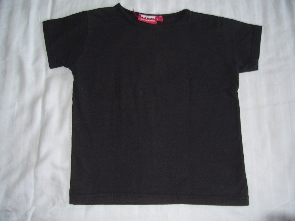 Zwart shirt met korte mouw merk New Basic maat 134/140, Kinderen en Baby's, Kinderkleding | Maat 134, Gebruikt, New Basic, Meisje
