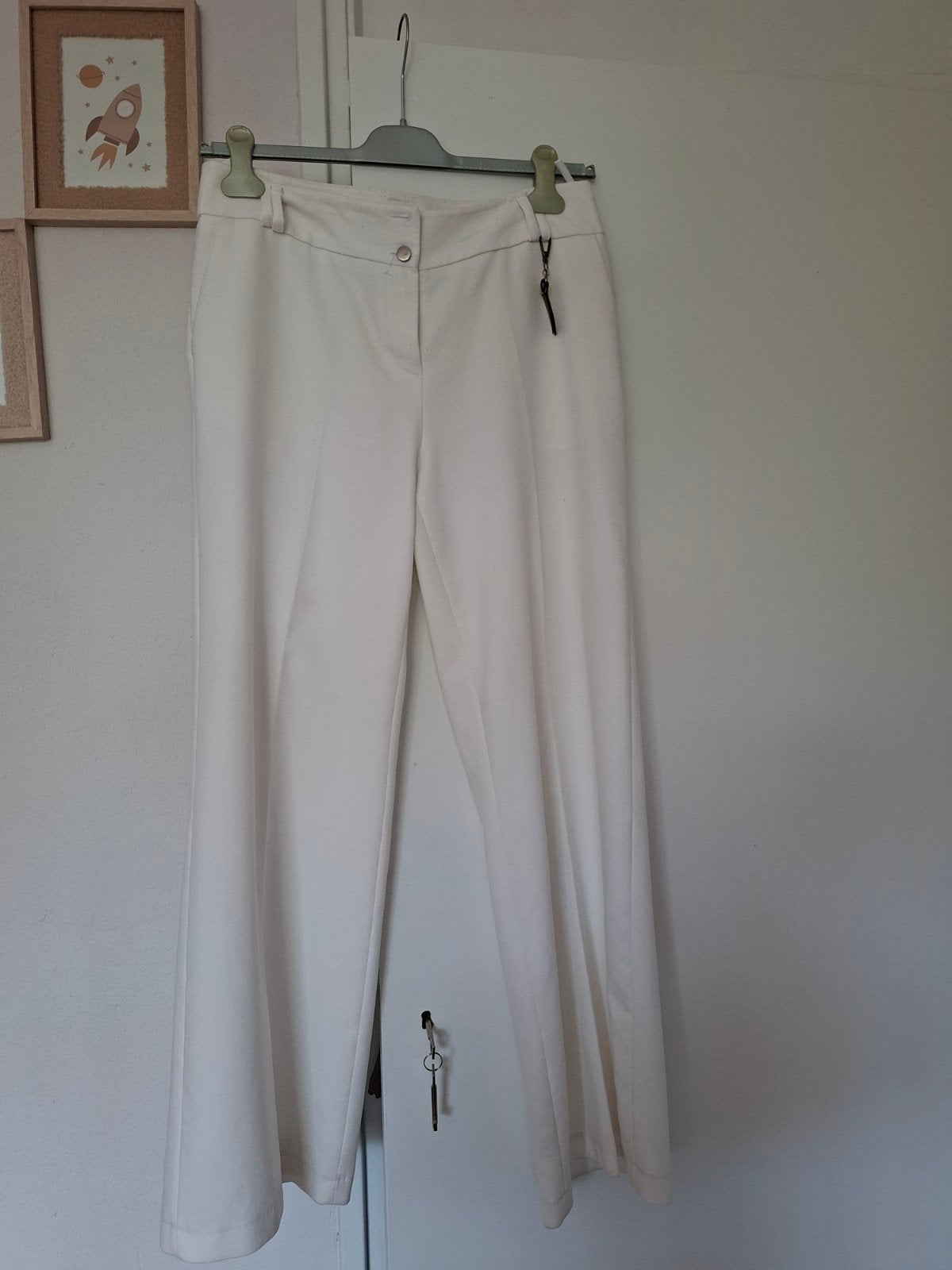 Witte broek van Kylie, maat 42, Kylie, Wit, Maat 42/44 (L), Ophalen of Verzenden