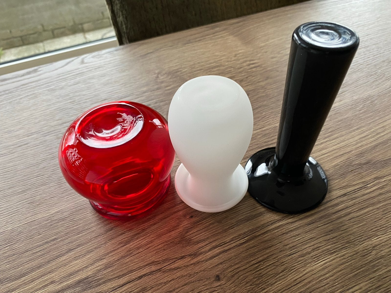 Set van 3 IKEA vaasjes: rood, wit, zwart, Ophalen