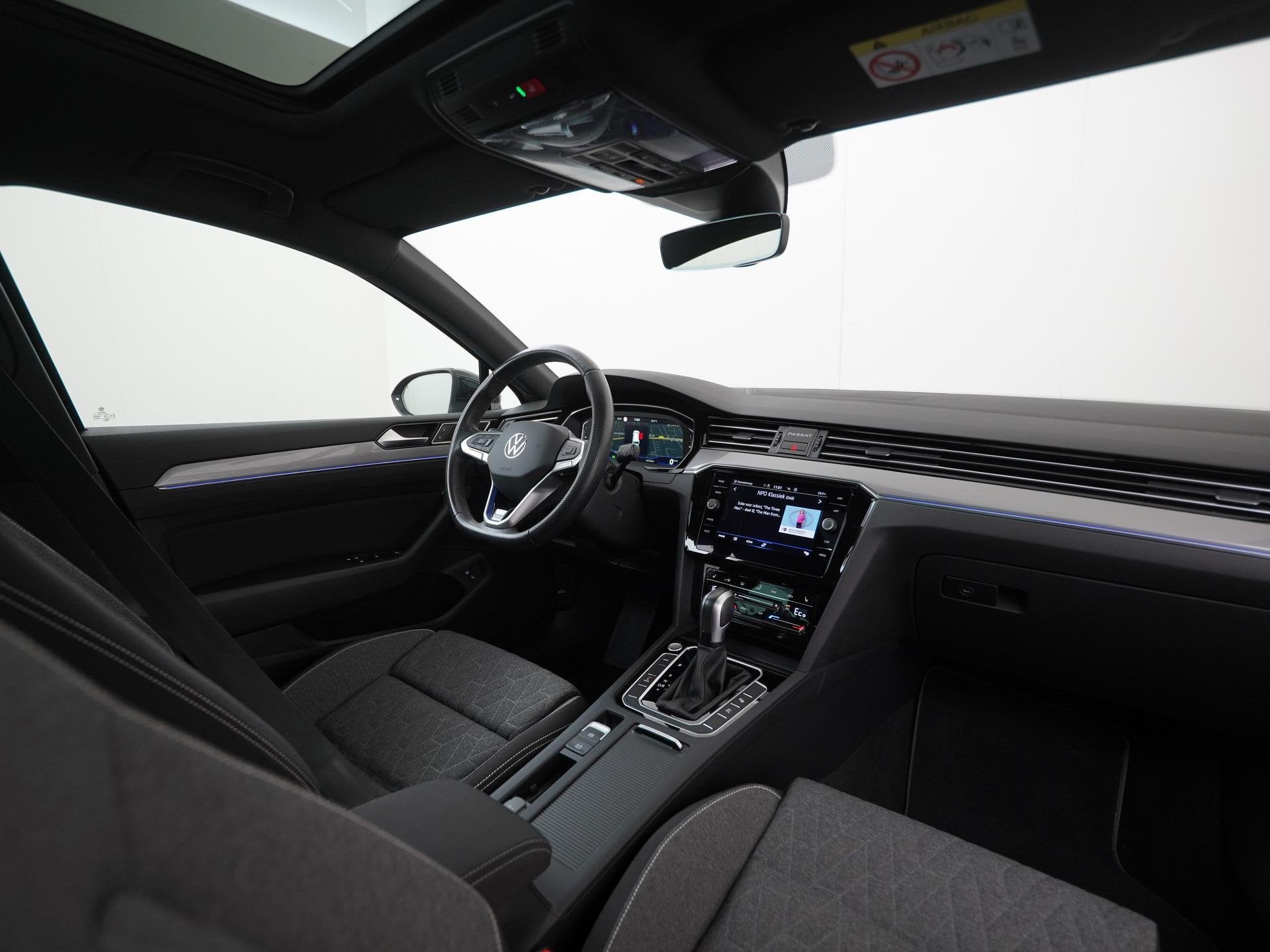 Volkswagen Passat Variant 1.4 TSI PHEV GTE | Panoramadak | A, 12 maanden, Stof, Zwart, Plug-in hybride