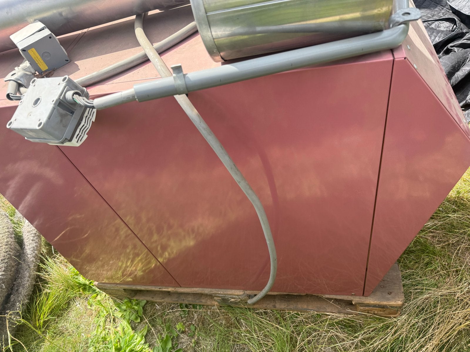 Reznor industriële heater/verwarming met afvoerbuizen, Ophalen, Gebruikt, Verwarmen, 100 m³ of groter