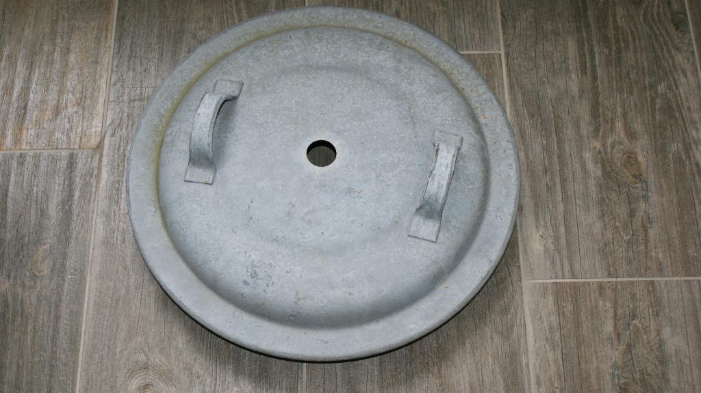 TE  KOOP ZINKEN DEKSEL VOOR OP WECKKETEL, Antiek en Kunst, Ophalen