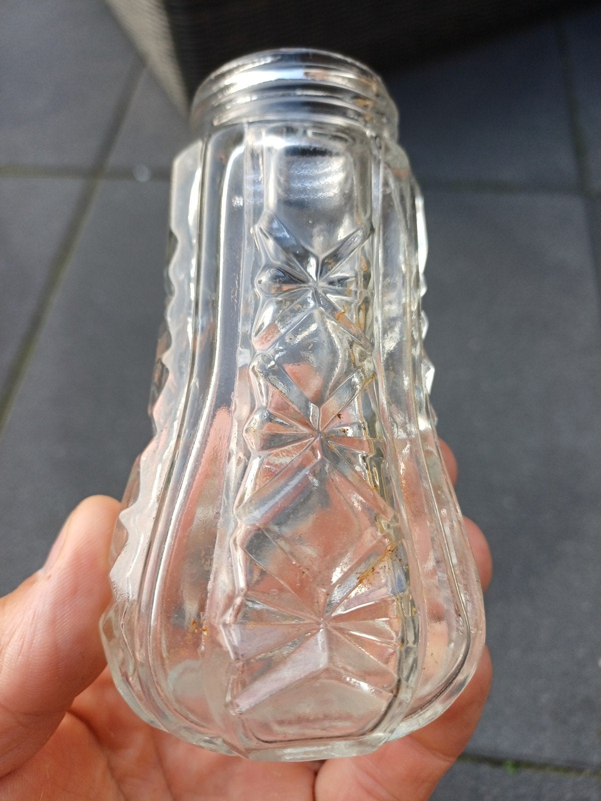 Antiek Glazen Flesje met 'FOREIGN' Reliëf, Antiek en Kunst, Ophalen of Verzenden