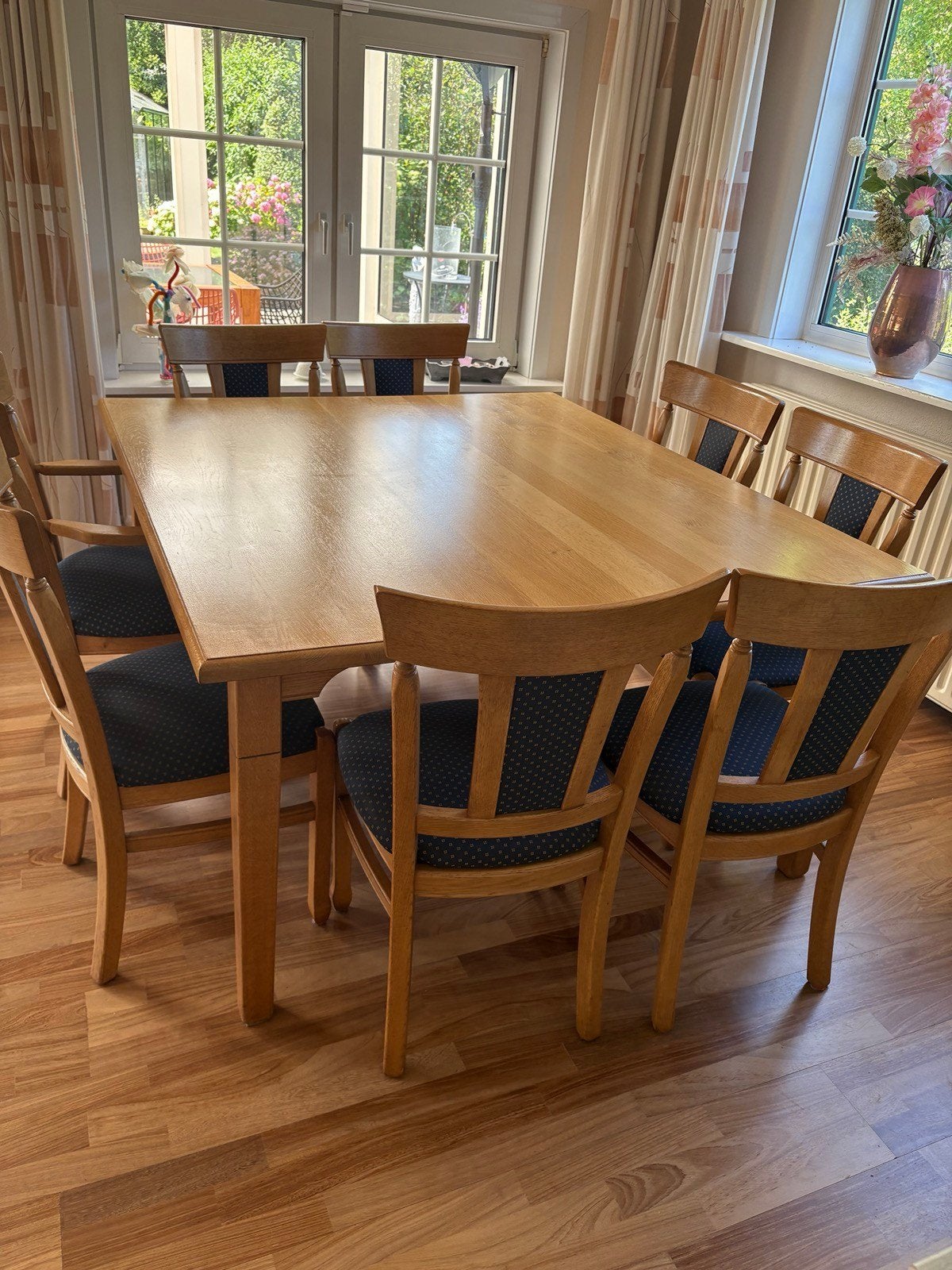 Houten eettafel met 8 stoelen, Huis en Inrichting, Tafels | Eettafels, Ophalen, Gebruikt, 100 tot 150 cm, Klassiek