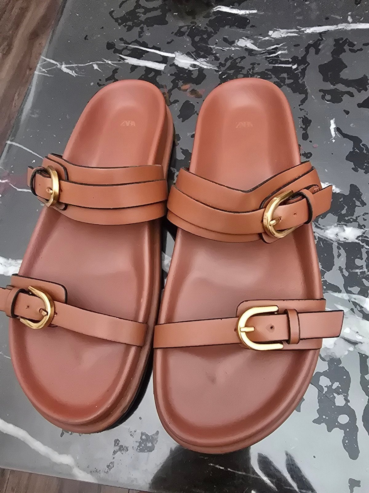 Mooie Zara slippers mt 40, Ophalen of Verzenden, Zo goed als nieuw