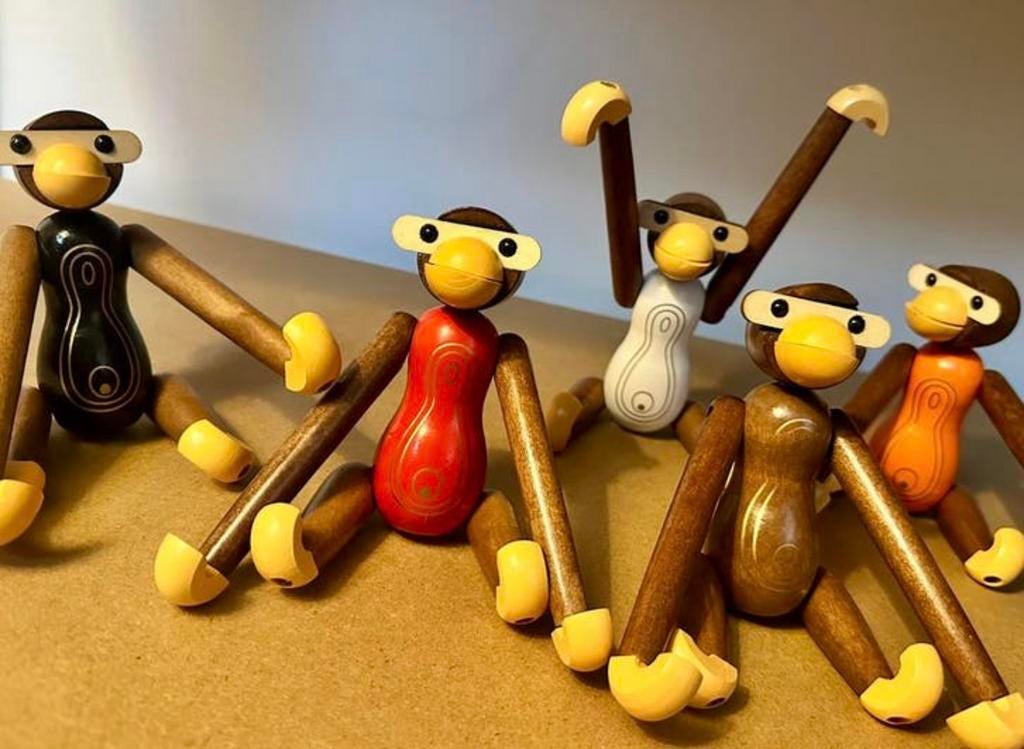 5 verschillende kleuren - Houten Aapje - Nieuw! Monkey, Ophalen of Verzenden, Nieuw, Hout