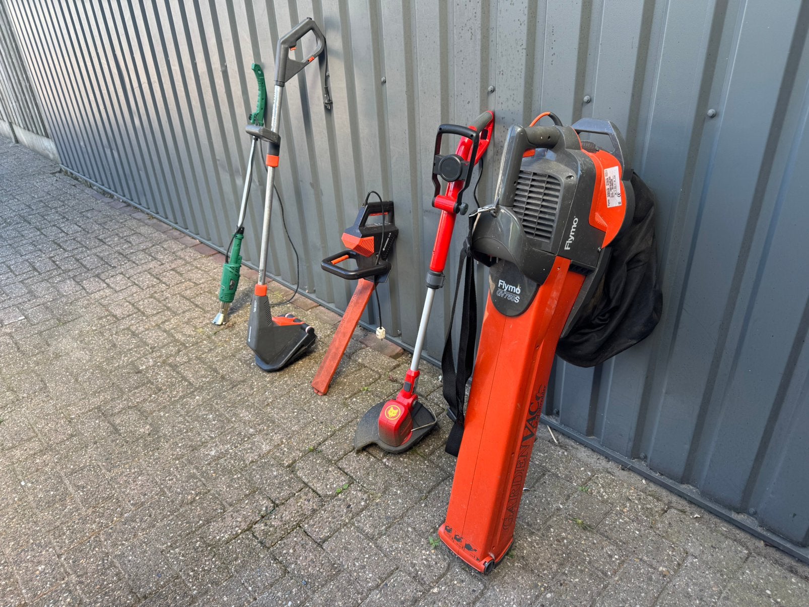 Heggeschaar/Bladblazer/2x Trimmer/ontkruidbrander, Ophalen, Gebruikt, Mwonenenslapen, Mwonenenslapen@ziggo.nl