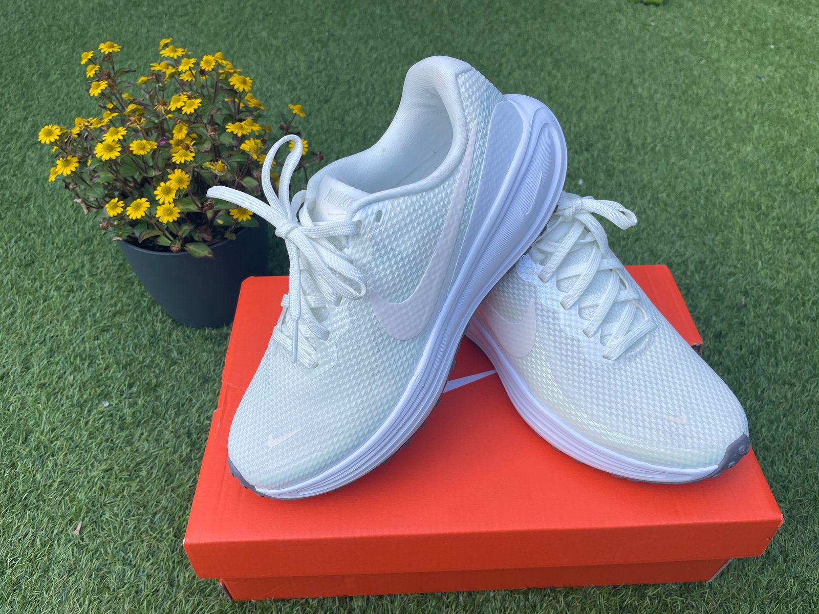 Nike Revolution 8 sneakers - Zo goed als nieuw, Ophalen, Zo goed als nieuw, Wit, Sneakers of Gympen
