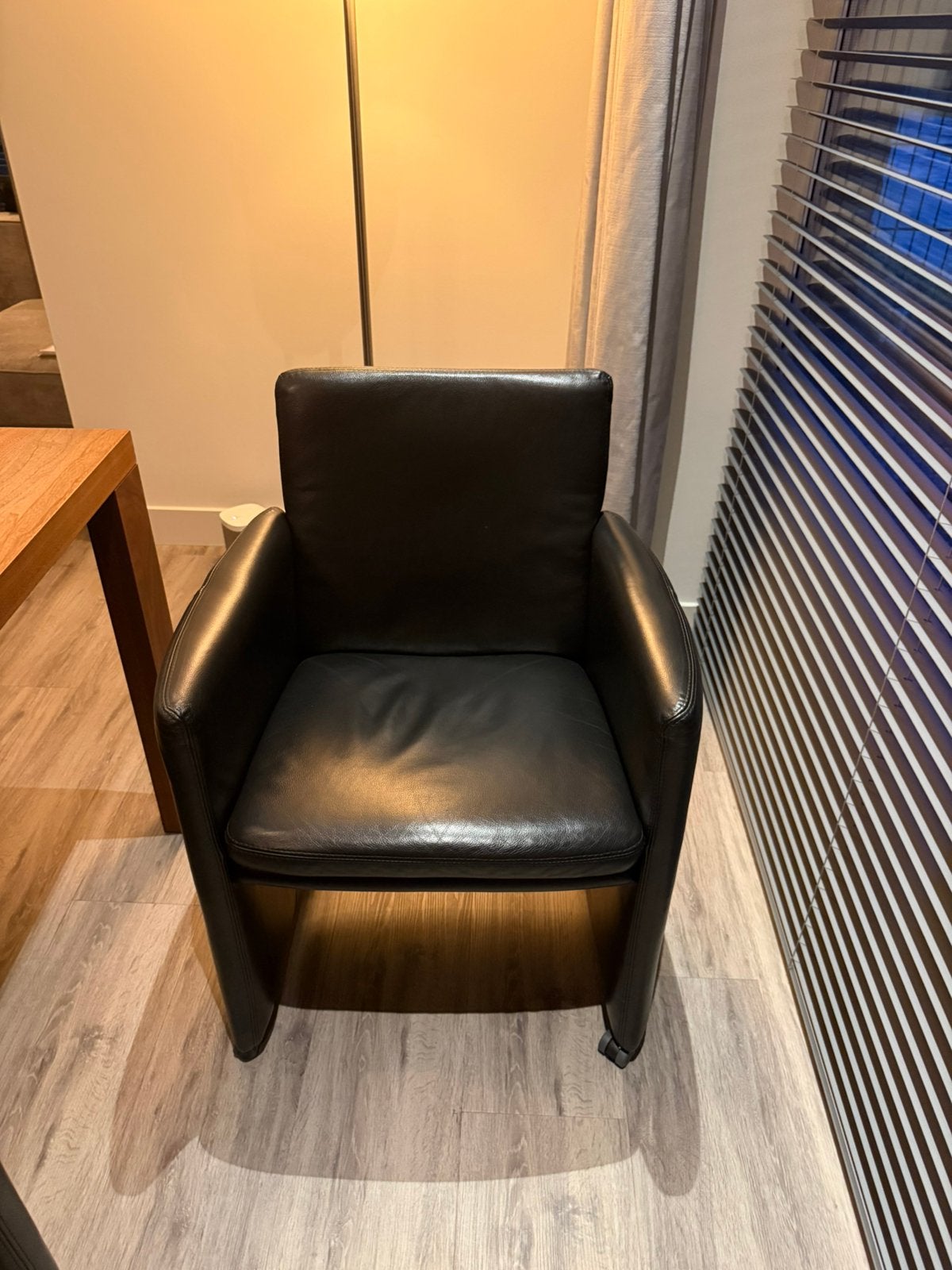 W. Schilling eetkamerstoelen 7 stuks (foto 9), Ophalen, Zwart, Leer, Zo goed als nieuw
