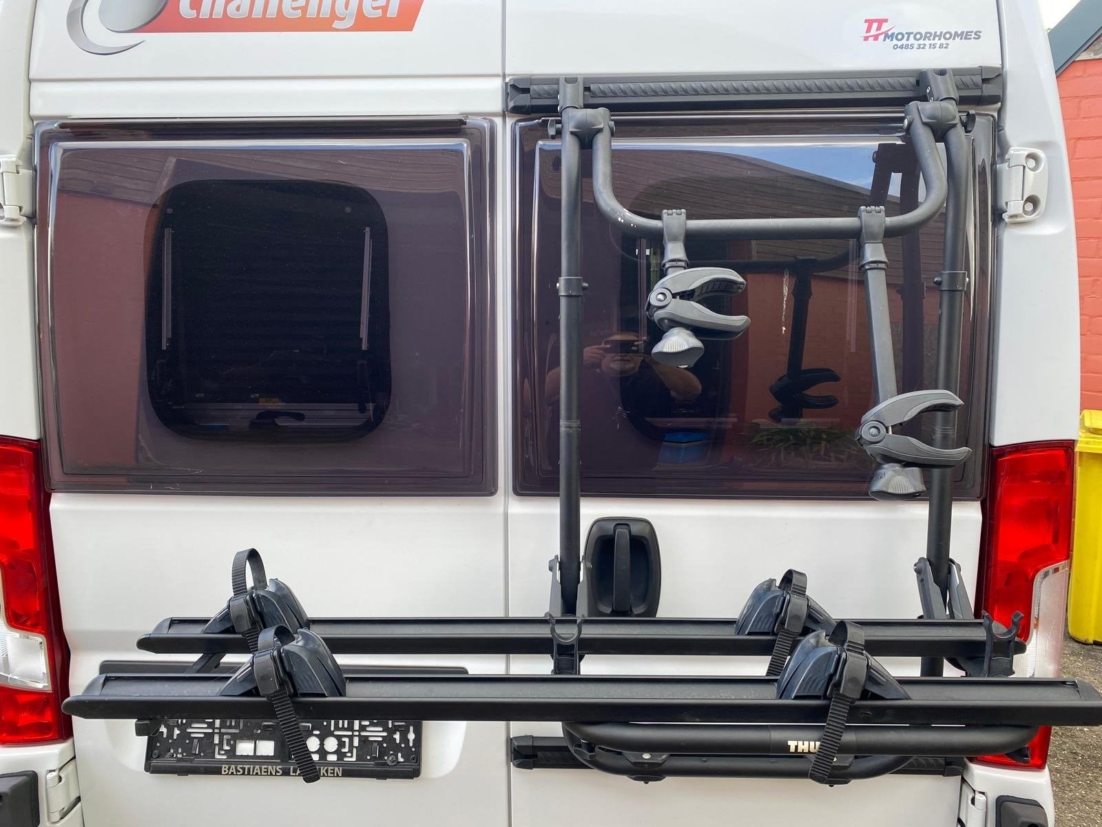 Thule Elite Van XT, fietsendrager voor camper of busje, Zo goed als nieuw, 2 fietsen, Elektrische fiets, Achterklepdrager